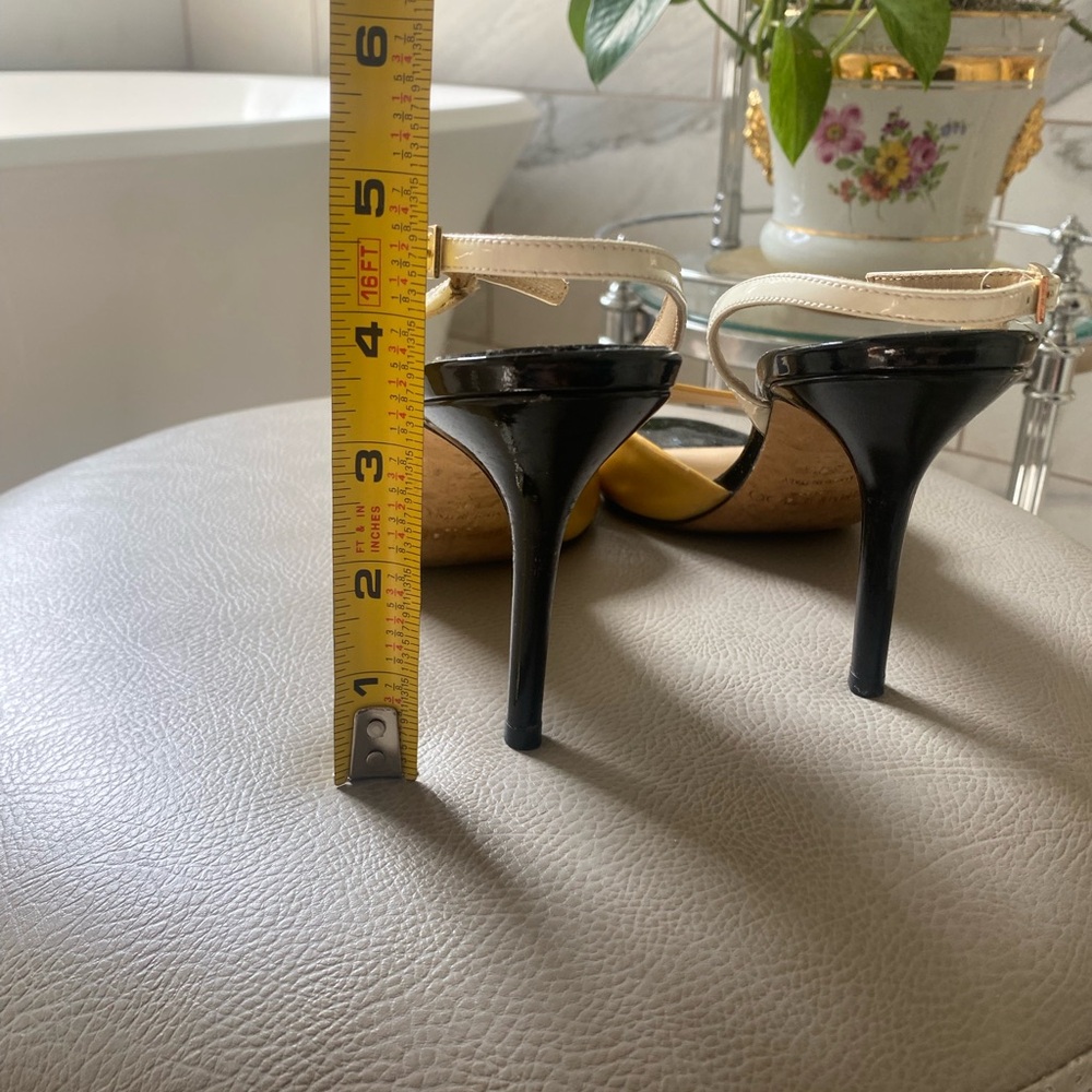 Jimmy Choo Tan and Black Slingback Heels 39.5 / US 9.5 - Picture 5 of 9